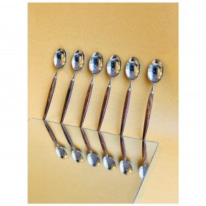 Holenderskie łyżeczki z drewnianym trzonkiem