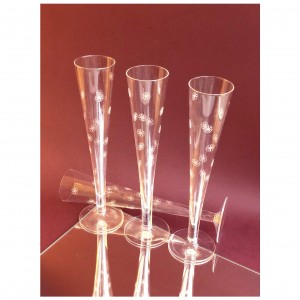 Wysokie kieliszki do szampana