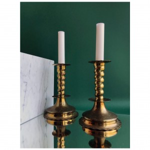Lekkie, mosiężne świeczniki